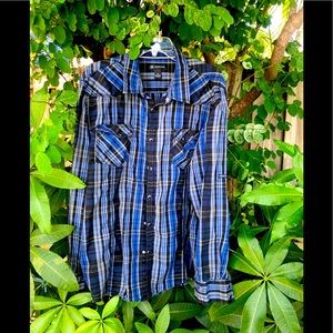 Long sleeve casual shirt